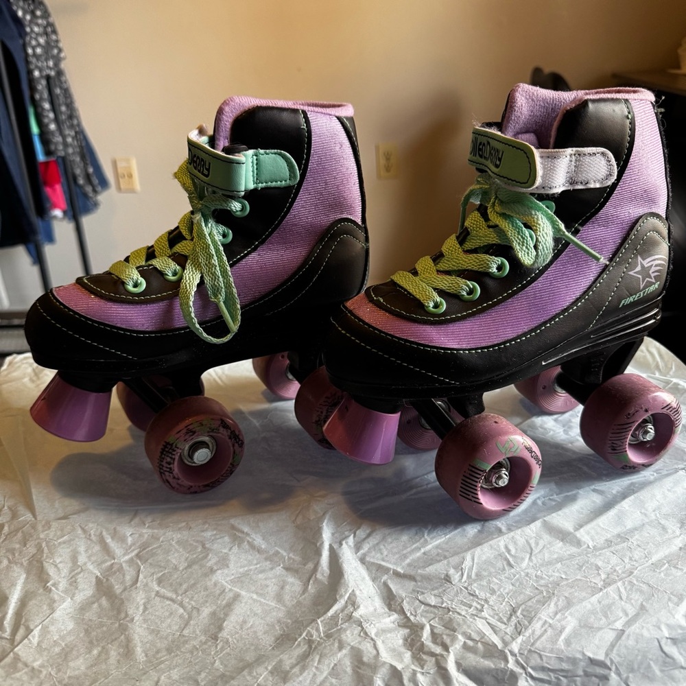 Roller Derby Firestar Youth Skates Beginners